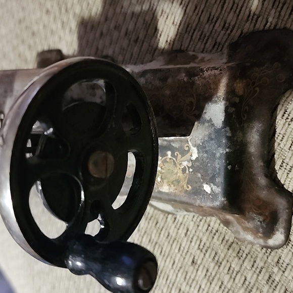 Vintage  German Toy Decorative Sewing Machine. - Picture 3 of 8